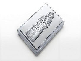  Laser Bite Is Applied To Silver Carving Lighters